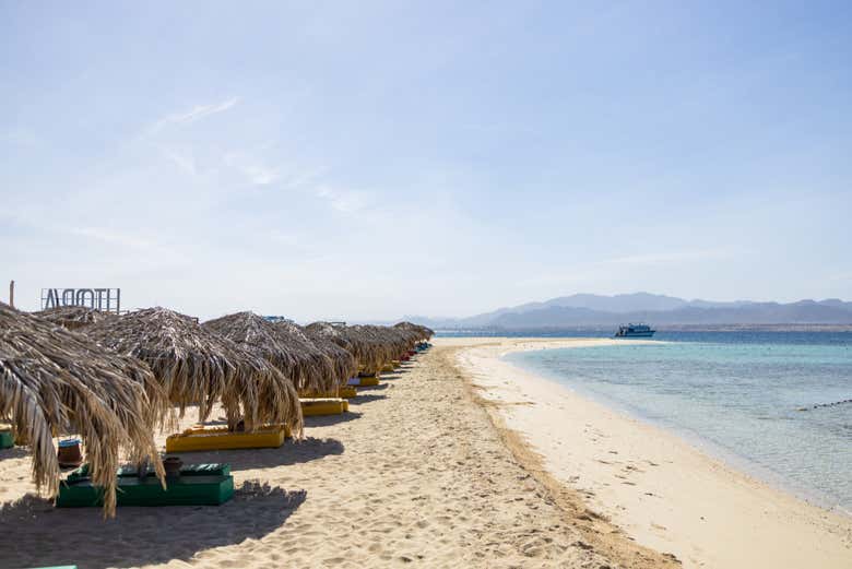 Relax beachside in Utopia