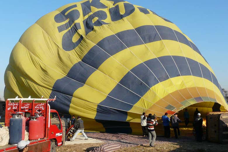 The balloon ready to take off